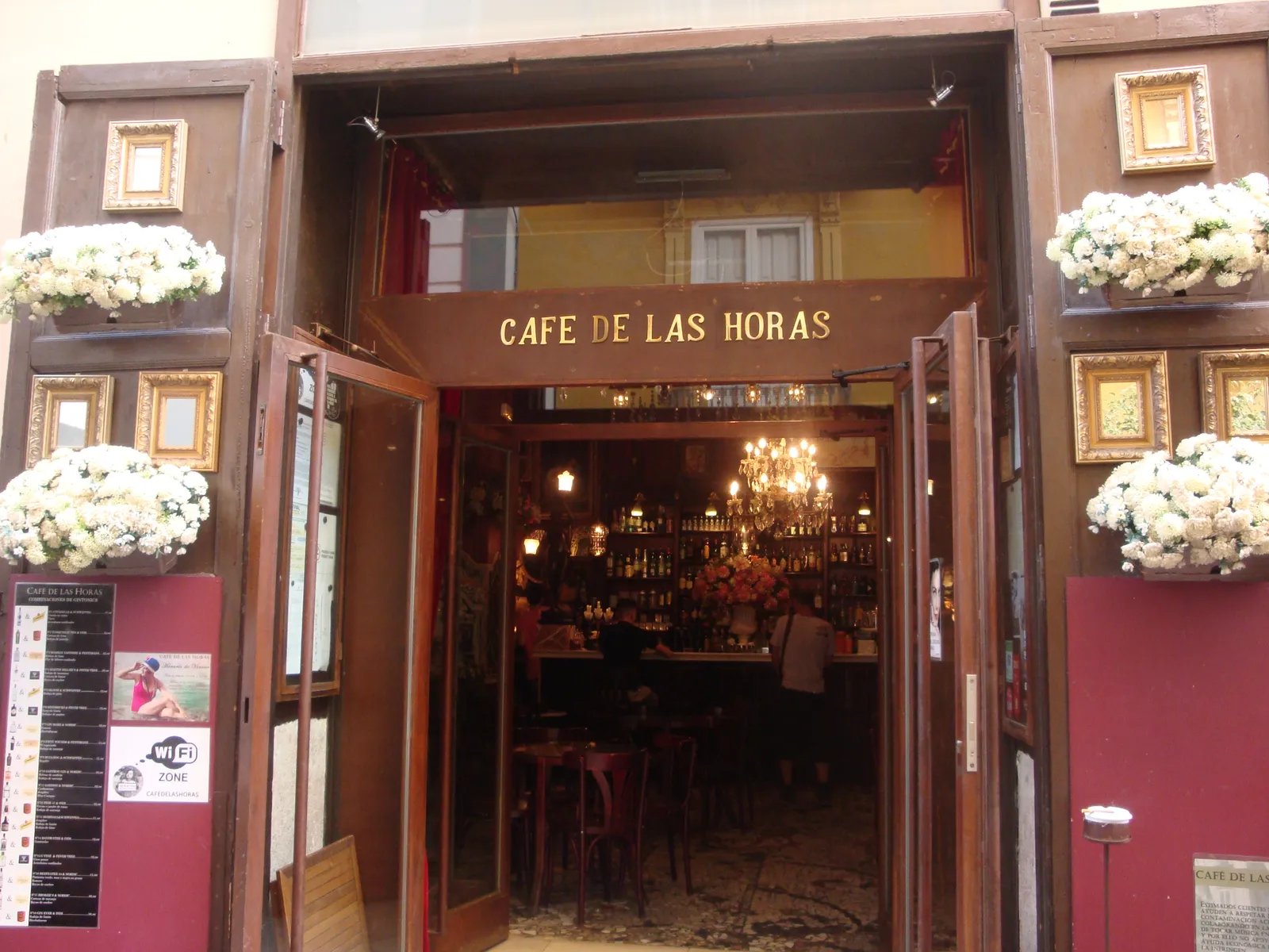 Café de Las Horas, cocktail bar in Valencia