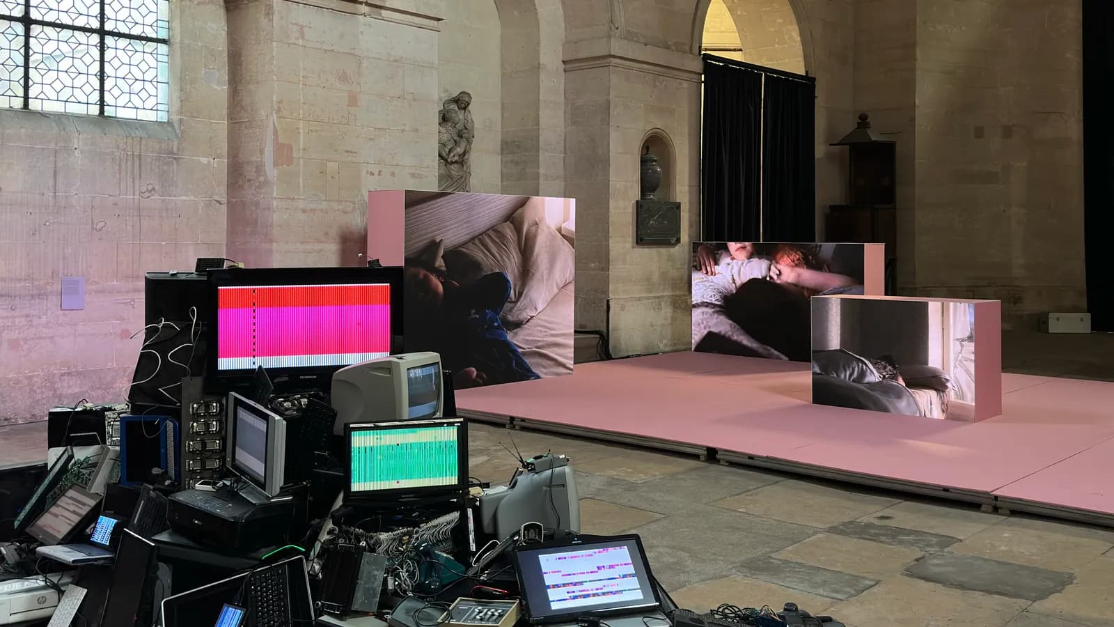 Offscreen, art fair in Paris